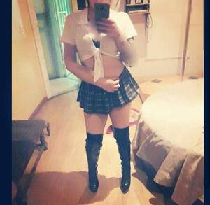 Bahiti, gatita caliente servicio completo
