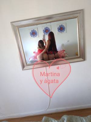 Ágata y martina tus putitas golozas anal de lujo