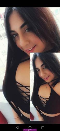 Hermosa niña transs super femenina con ftos reales