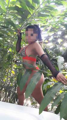 KRIS ARDIENTE MORENA APASIONADA Y ENTREGADA