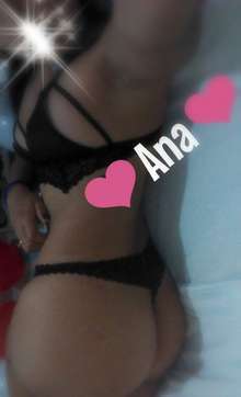 Ana Monteria linda joven y complaciente