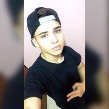 joven de 18 años busca hombres maduros