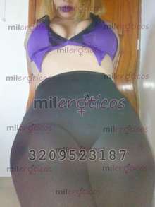 Pamela tragona y golosa.