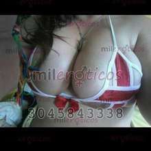 hermosa paisa voluptuosa tetona natural