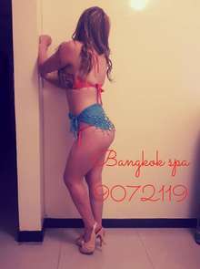 CHICAS MALAS DE BANGKOK TE ESPERAN MOJADITAS
