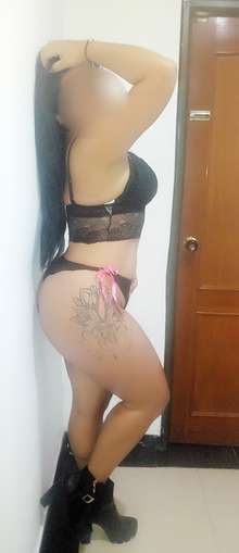 Isabella atrevida fogosa encanta seducir y jugar bien sexy