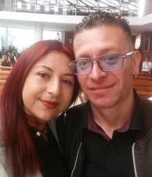 BUSCAMOS CHICA PARA TRIO