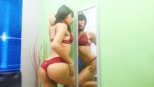 Sexy y dulce pollita lista para cumplir tus desea calientes.