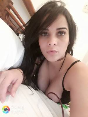 Ven y me haces venir chorritos ricos movimientos colita redo