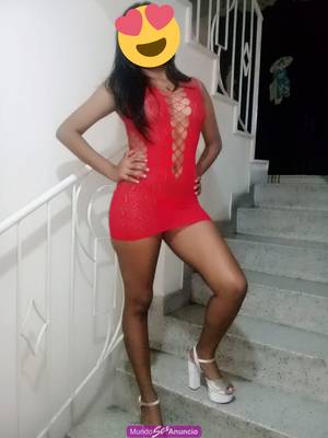 TIERNA Y DESCOMPLICADA LOLITA DE 19 AÑOS