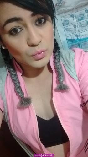 Niña trans buena energía