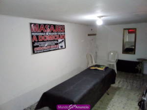 masajista independiente profesional maduro pasivo varonil.