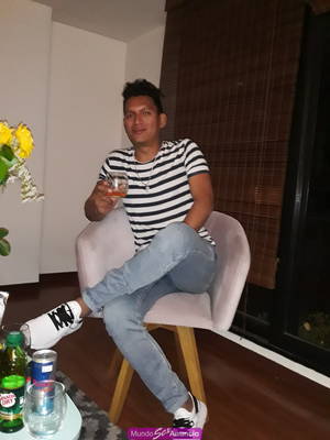 ACTIVO COSTEÑO DOY MONDA A CULITOS BIEN PERRAS UBICADO EN B
