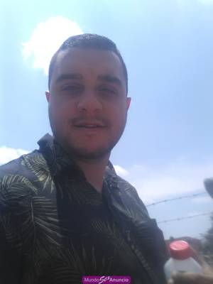 Soy hombre dotado en busca de sexo casual solo mujeres