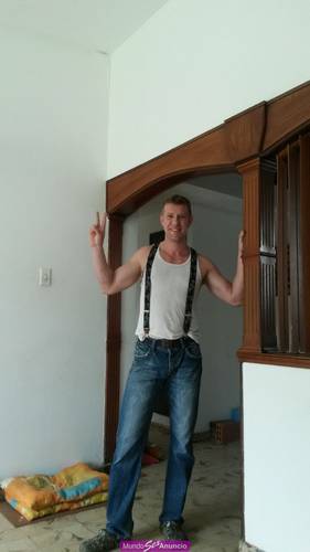 chico europeo bisexual