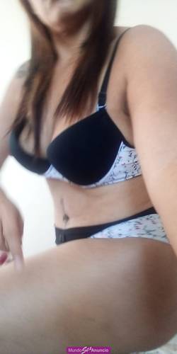 Jenny chica ardiente extrovertida