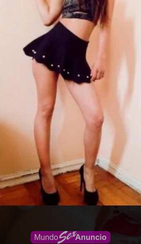 Me caracterio por ser una mujer extrovertida, cariñosa y ju