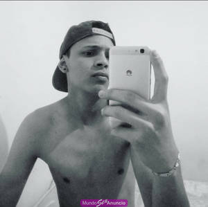 Gabriel pasivo dispuesto a pasar un buen rato