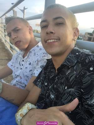 DUO ACTIVOS con pollas grandes con ganas de pasarla rico