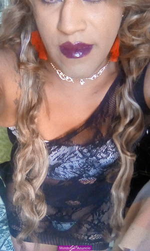 Rubia mamadora adicta al sexo y los hombres velludos
