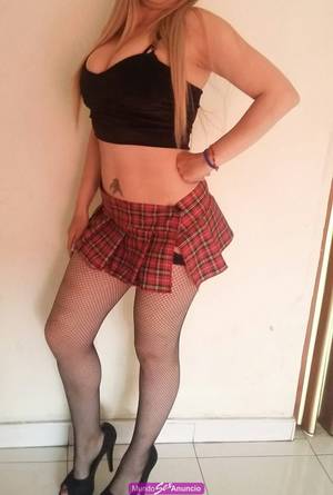 Sexy rubia complaciente entregada squirt ricos besitos