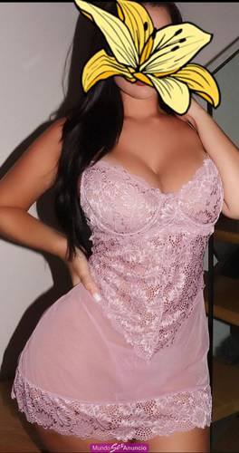 Hermosa chica tetona