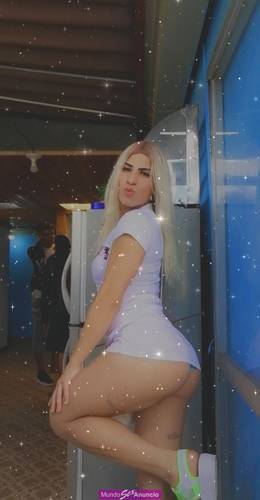 Hola chica tran de 18 años natural culona i perra en la cam