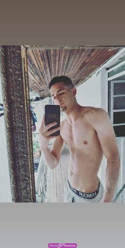 Llegó tu chico venezolano activo muy complaciente