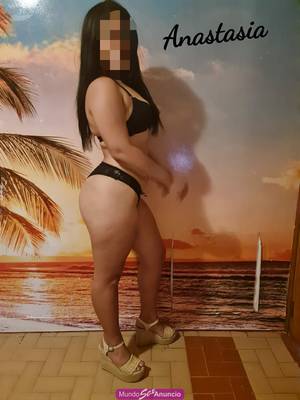 soy anastacia una joven full caliente en la cama