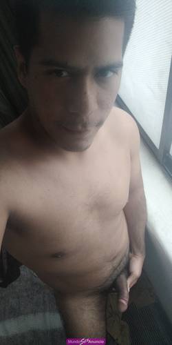 Complaciente Morboso Arrecho Latino moreno vergón peludo