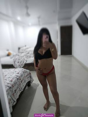 Linda y hermosa prepago de CABELLERA larga y un lindo cuerpo