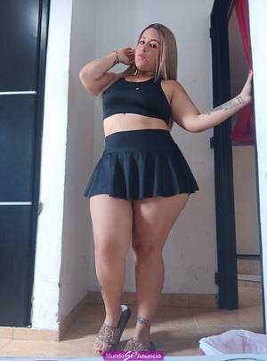 Dianita tatuada rica ardiente y muy arrecha  y bien descompl