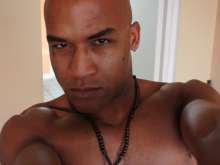 NEGRO GUAPO DOTADO MASAJE EROTICO COMPLETO 24 HORAS
