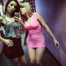 RUBIA Y MORENA BUENISIMAS AMIGAS VANASIONANDO EN EL DF