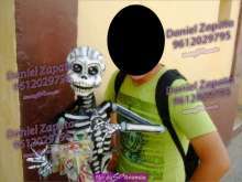 Joven complaciente y caliente para mujeres lindas como tu