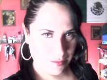 transexual con trato de novios besos y caricias