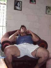 SEXOSERVIDOR ATRACTIVO JOVEN UNIVERSITARIO BUSCA COMPLACER