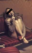 KARINA deslumbrante escort de lujo esbelta y elegante