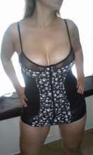 dama de compañia fina de 35 años