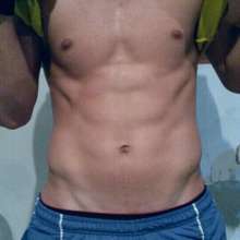 Joven dotado busca complacer a mujeres