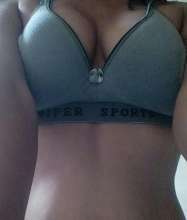 karla 23 años atiendo 24 horas trato de novios