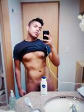 TYLER JOVEN ACTIVO DOMINANTE EXCLUSIVO PARA CABALLEROS.