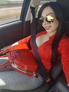 Sandy trato de novios chica fina dispuesta a complacerte