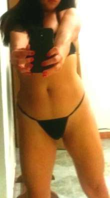 Morena sensual pervertida y muy complaciente