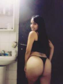 Mujer con ganas de provocar a los hombres