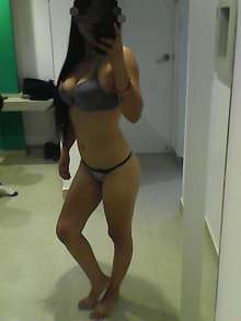 SEXI MUÑEKITA DE CARA BONITA Y CUERPO RIKO...