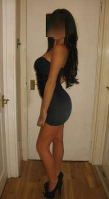 BRENDA JOVEN Y COMPLACIENTE, LLAMA LLAMA LLAMAME