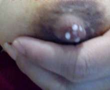 Chica lactando 2227346534