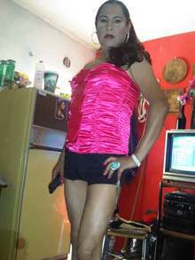 shanell ardiente y muy femenina