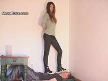 Busco mujer para sesion de Dominacion (Trampling y Spitting)
